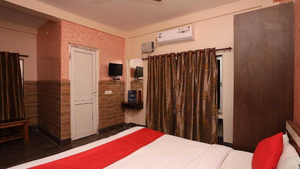 Oyo Royal Ruby Enclave Hotel Puri Luaran gambar