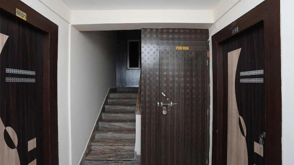 Oyo Royal Ruby Enclave Hotel Puri Luaran gambar