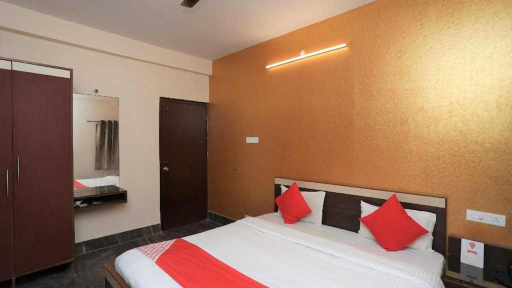Oyo Royal Ruby Enclave Hotel Puri Luaran gambar